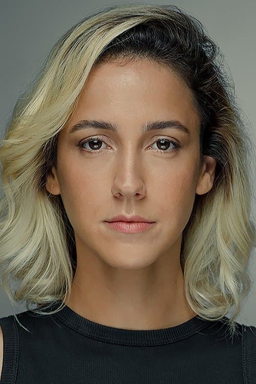 Camila Márdila