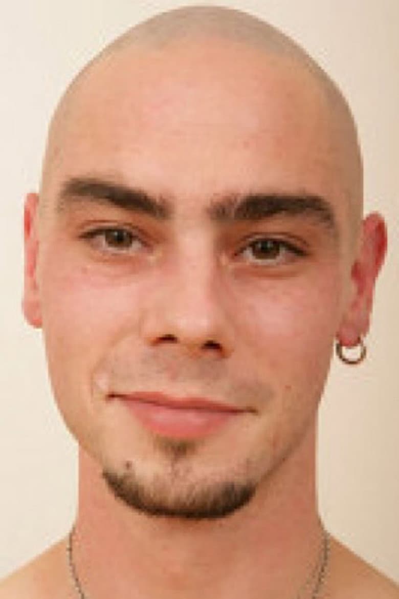 Lukas P.
