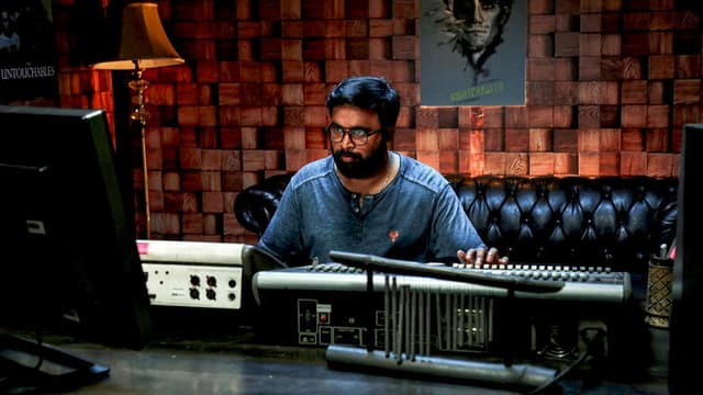 Naan Mirugamaai Maara