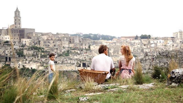Tulipani: Love, Honour and a Bicycle