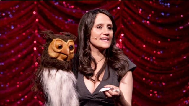 Nina Conti: Talk to the Hand