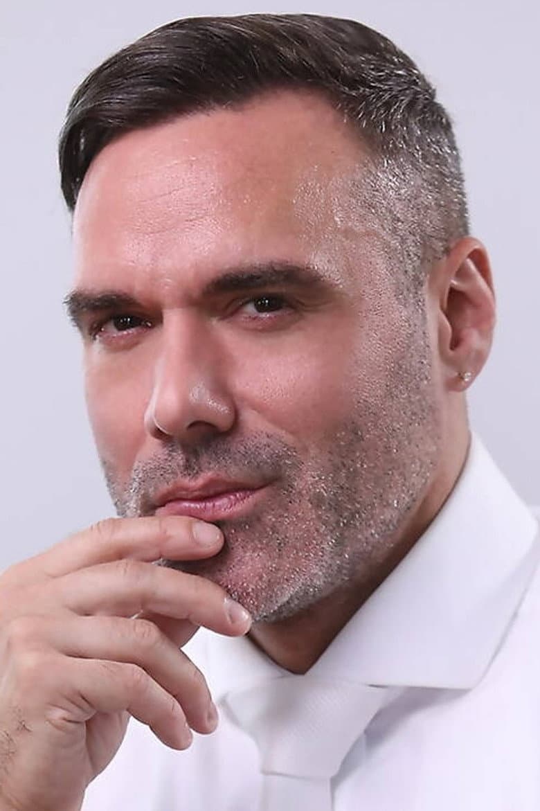 Manuel Skye