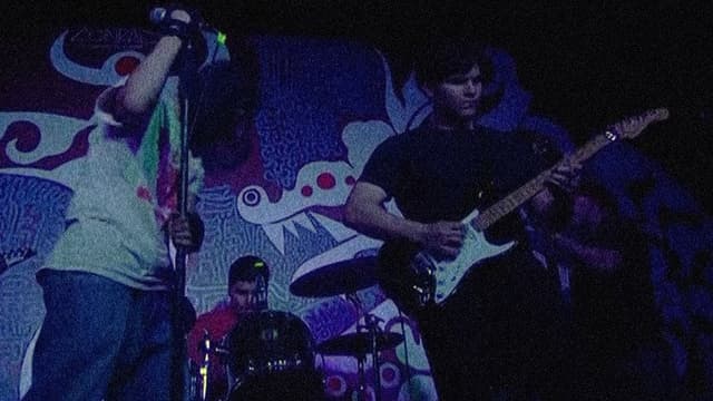 SUPER FUZZ EN EL DRAGÓN DE BARRANCO