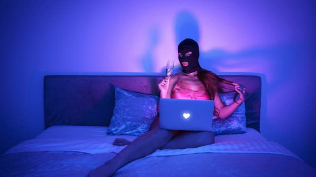 Virtual Girlfriends