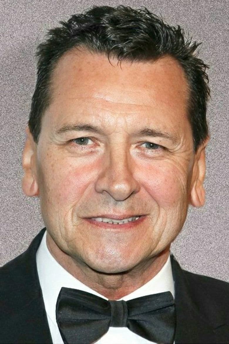 Mark Lindsay Chapman
