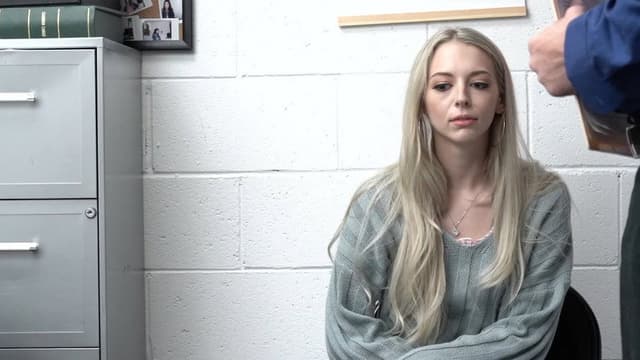 Shoplyfter 23
