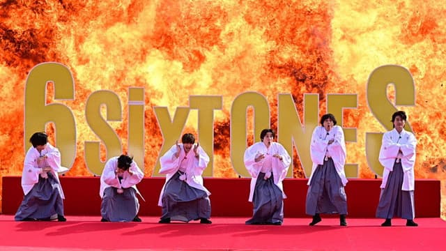 6SixTONES