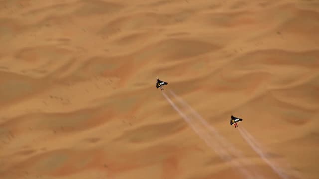 Jetman Dubai : Young Feathers