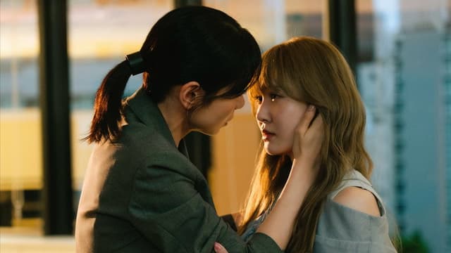 AYAKA is in LOVE with HIROKO