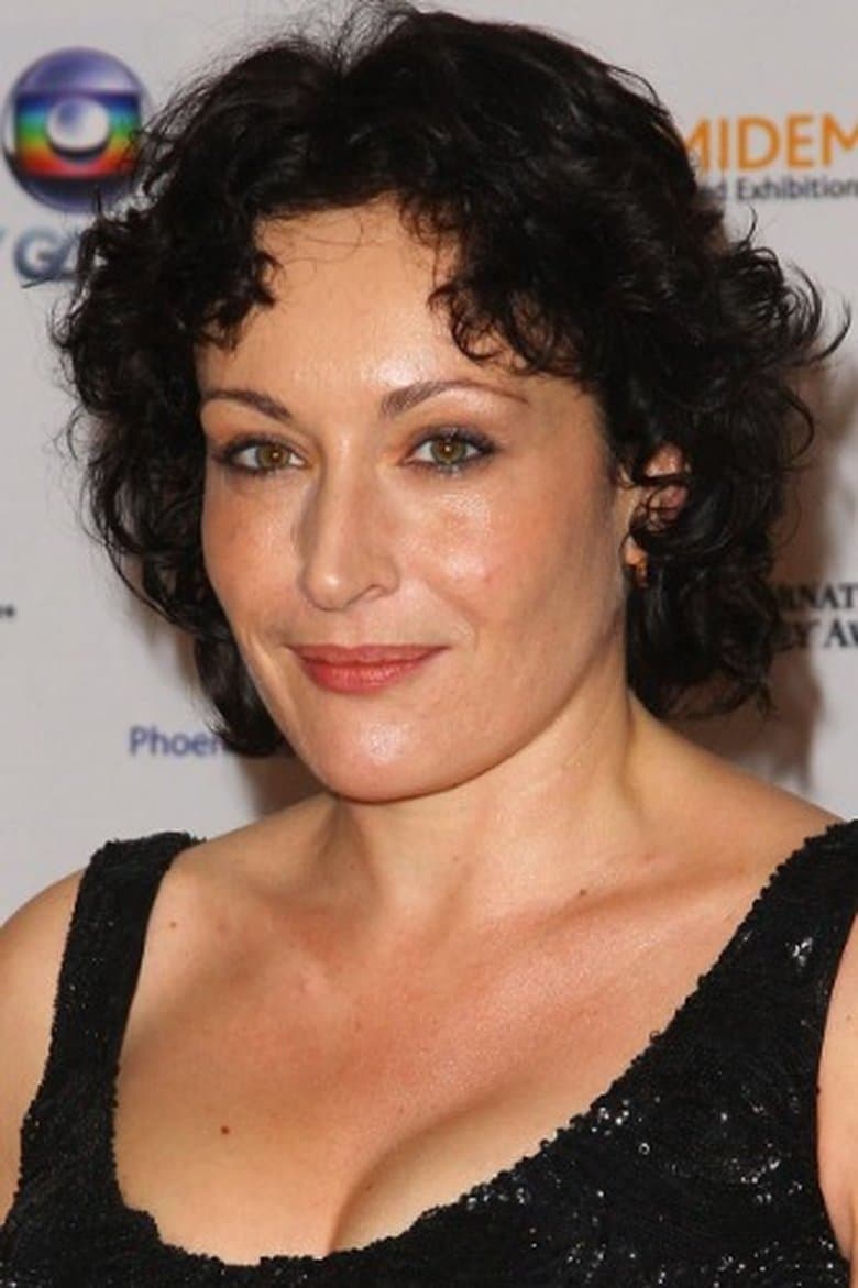 Lucy Cohu