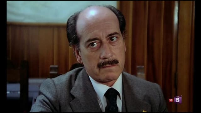El fascista, la beata y su hija desvirgada