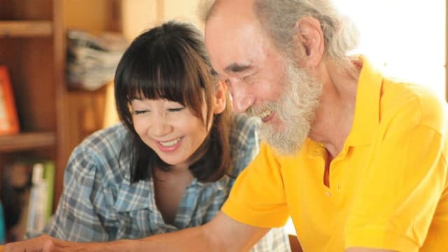 The Elderly Person's Love: Sumo Wrestler of Paper