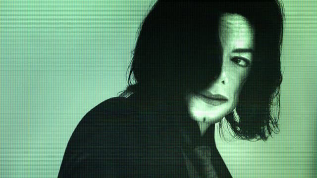 Michael Jackson: Faking It