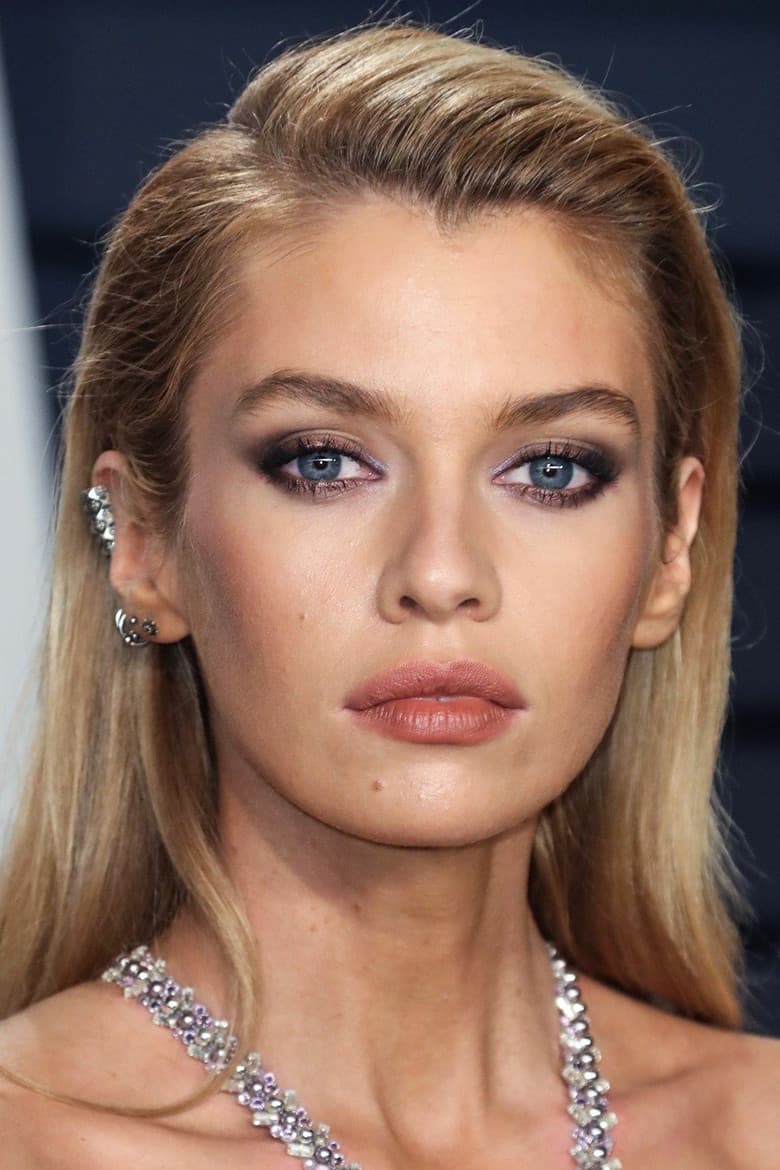 Stella Maxwell