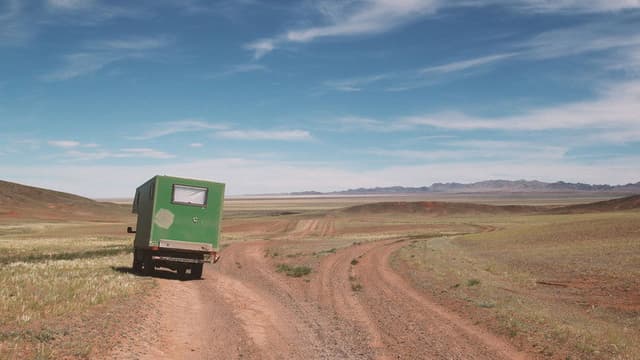 In 927km Right: Part 1 — On the Other Side of the TV