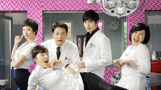 Before and After: Plastic Surgery Clinic