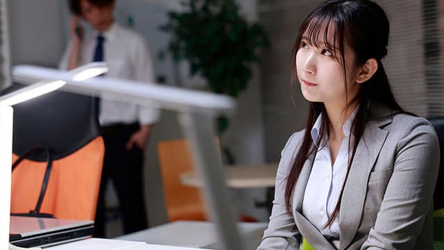 僕の恋人が家で待ってるのに、 終電逃がし後輩女子社員の家に泊まる流れに…ノーパンノーブラ 部屋着に興奮した絶倫のボクは一晩中ヤりまくった。。。