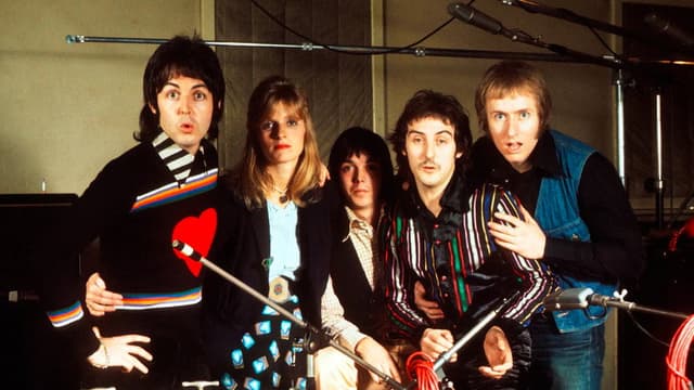 Paul McCartney & Wings: One Hand Clapping