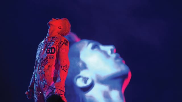 ONE OF A KIND 3D ; G-DRAGON 2013 1ST WORLD TOUR