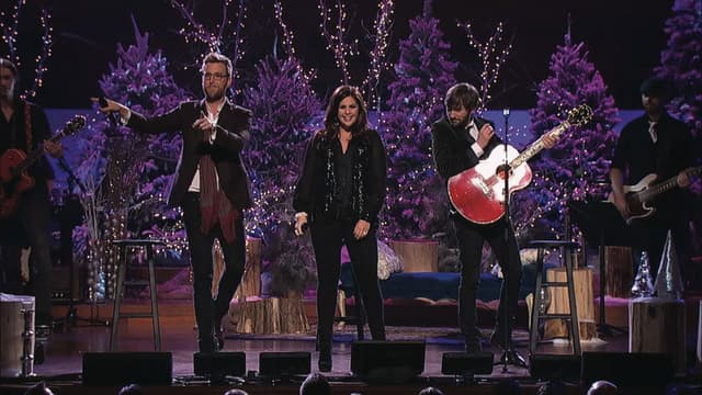 Lady Antebellum Live - On This Winter's Night