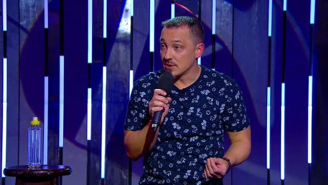 Delfinláb lúdtalppal - Benk Dénes önálló műsora