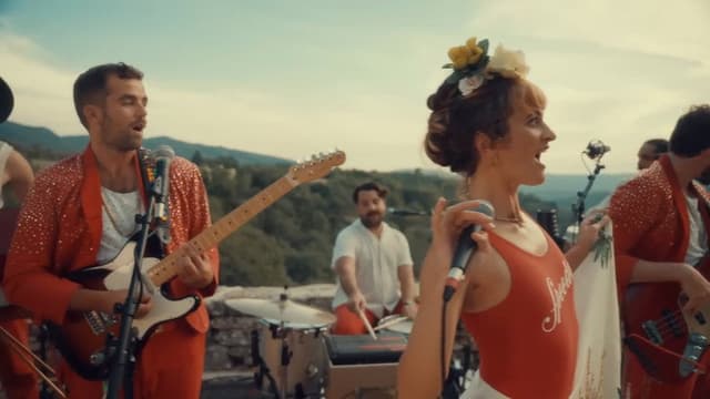Deluxe - Live "Moustache Gracias Tour" dans le Luberon - 2023