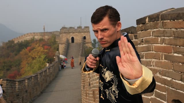Des Bishop: Breaking China