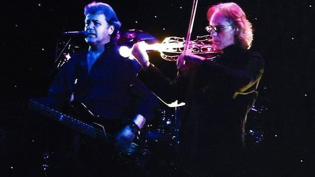 UK - Curtain Call