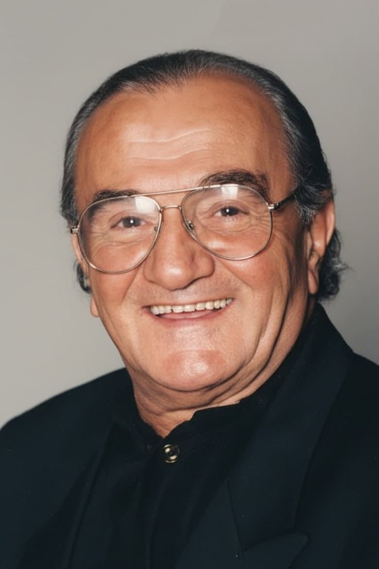 İsmet Ay