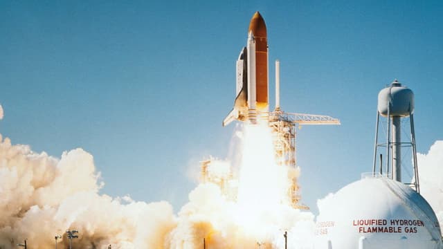 Space Shuttle Challenger: Days that Shocked the World