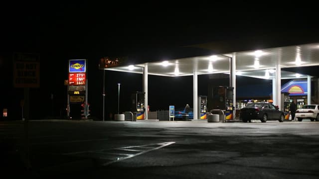Gas