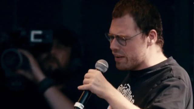 Astéréotypie en concert aux Vieilles Charrues 2025