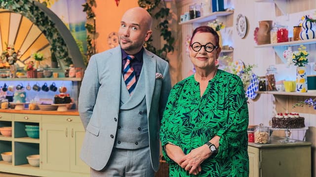 The Great British Bake Off: An Extra Slice