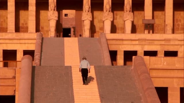 Dan Cruickshank's Adventures in Architecture