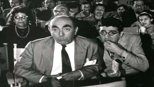 To gelio vgike ap' ton Paradeiso
