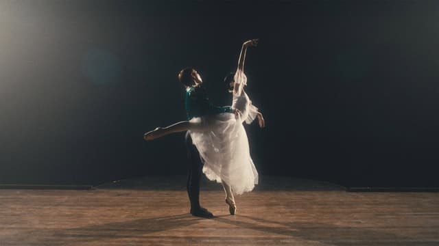 Dan, En Pointe