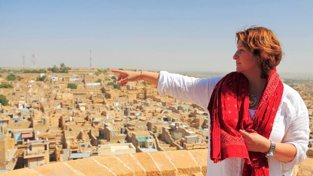 Caroline Quentin: A Passage Through India