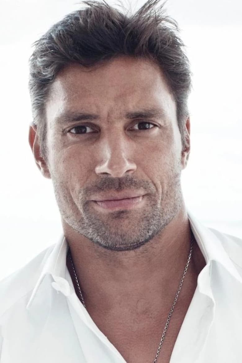 Manu Bennett