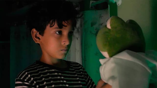 Luiz Miguel against the Swamp Monster: In search of the bathroom at the end of the corridor