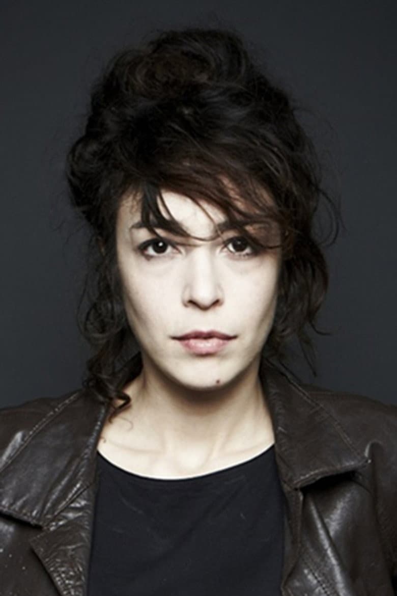Adrienne Pauly