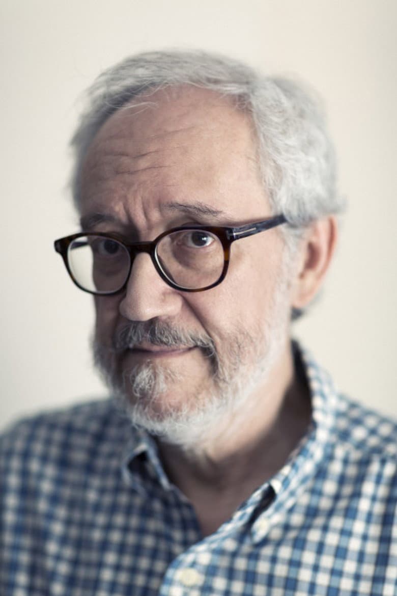 Emilio Martínez Lázaro