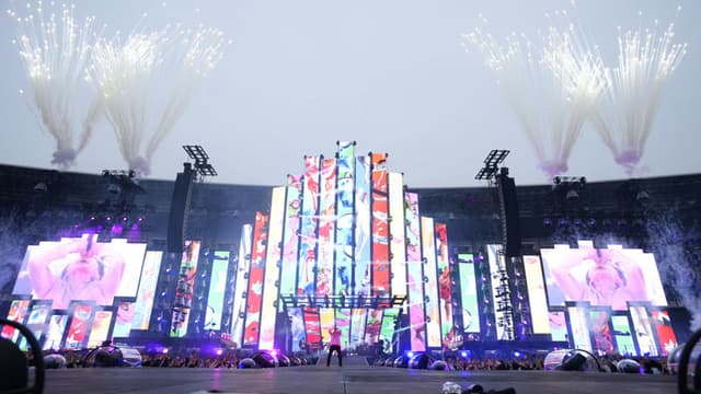 Mr.Children 30th Anniversary Tour 半世紀へのエントランス - 2022.5.10 TOKYO DOME -