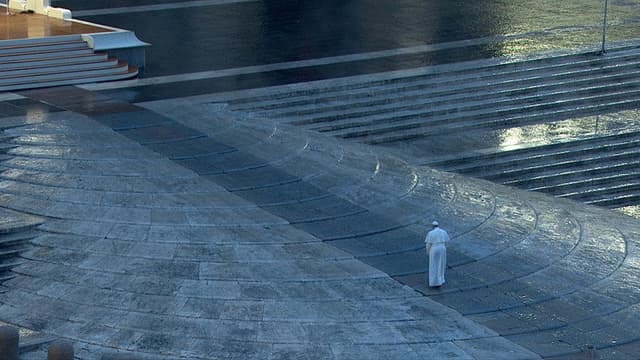 In Viaggio: The Travels of Pope Francis